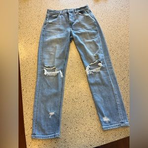 American Eagle light wash mom jeans